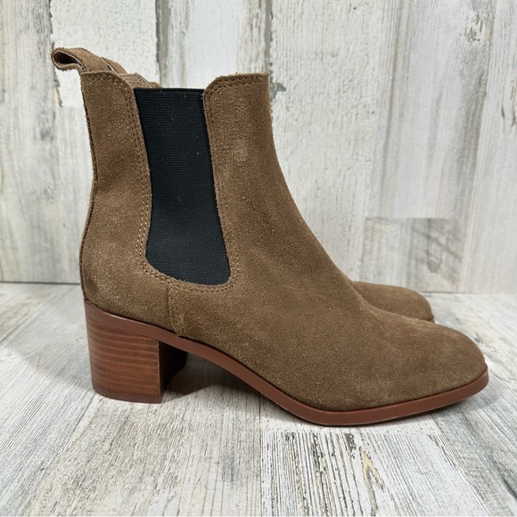 NEW Steve Madden Rhiannon Chelsea Tan Suede Block Heel Ankle Boots #252 - Picture 9 of 12